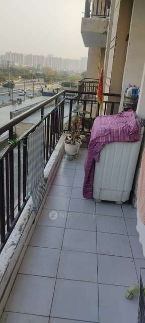 3 BHK Flat In Aims Green Avenue For Sale  In Sector 4