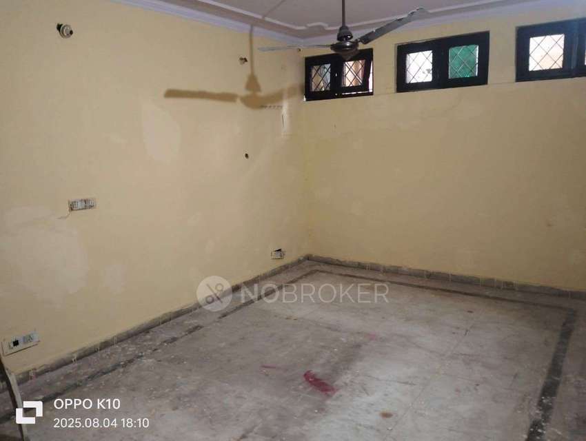 Godown/Warehouse in Gamma 1, Greater Noida for Rent 