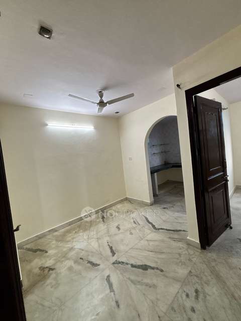 2 BHK Flat In Sheila Niwas  For Sale  In Nirankari Colony, Mukherjee Nagar