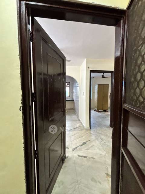 2 BHK Flat In Sheila Niwas  For Sale  In Nirankari Colony, Mukherjee Nagar