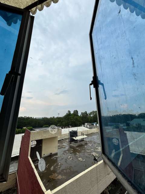 2 BHK Flat In Sheila Niwas  For Sale  In Nirankari Colony, Mukherjee Nagar