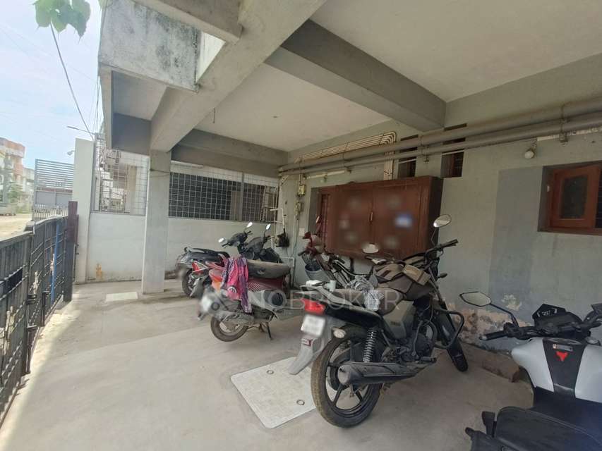 2 BHK Flat In Apartment For Sale  In Thoraipakkam