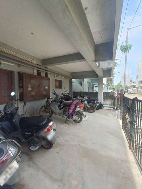 2 BHK Flat In Apartment For Sale  In Thoraipakkam