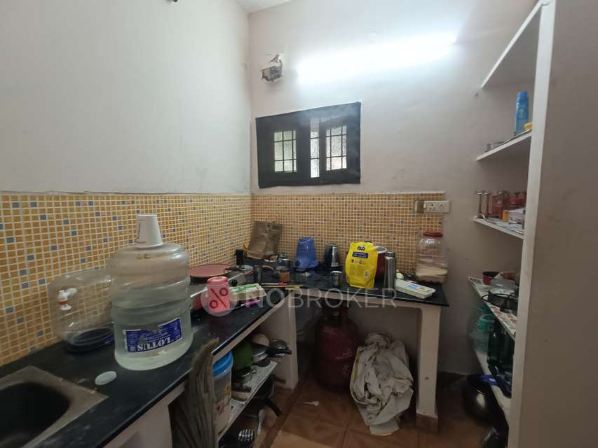 2 BHK Flat In Apartment For Sale  In Thoraipakkam