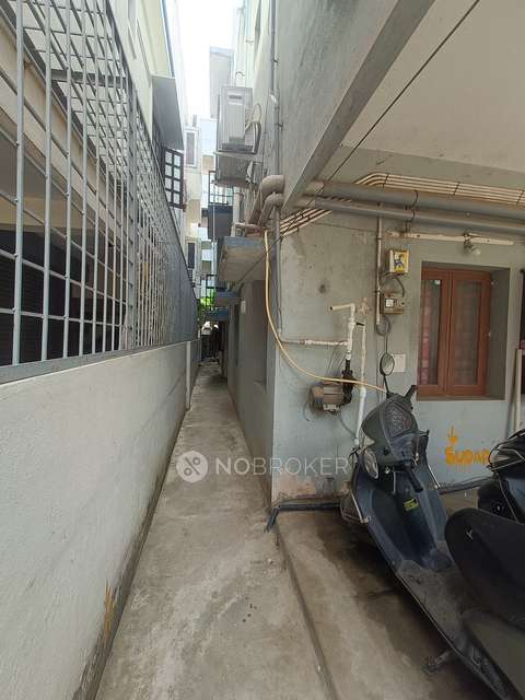 2 BHK Flat In Apartment For Sale  In Thoraipakkam