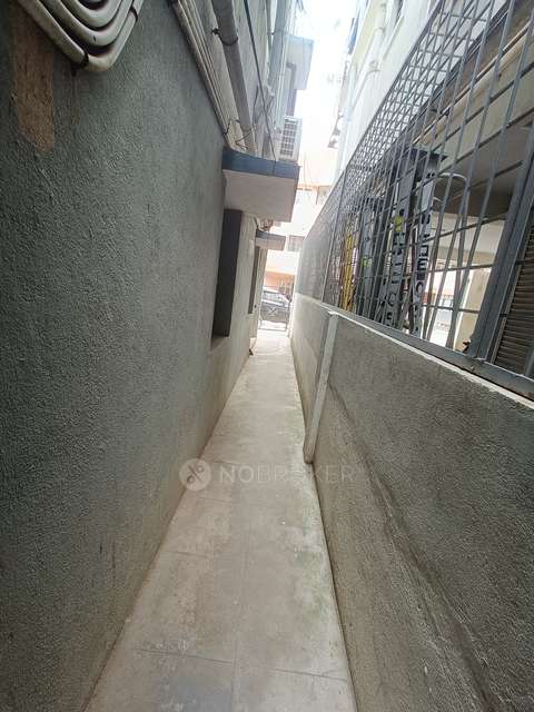 2 BHK Flat In Apartment For Sale  In Thoraipakkam