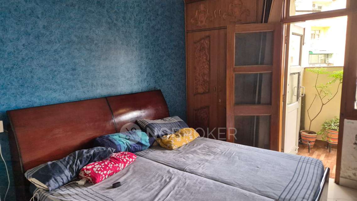 2 BHK Flat In Golden Heights Delhi, Sector 12 Dwarka, New Delhi For Sale  In Sector 12 Dwarka, New Delhi