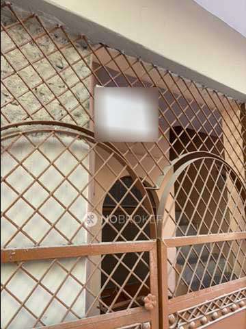 Single Room for Female In 3 BHK  In Sector 57