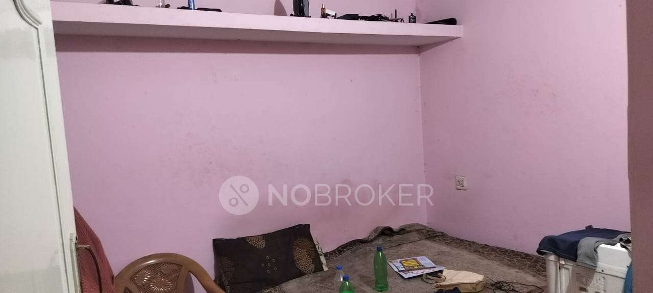 Shared Room for Male In 2 BHK  In Jp Nagar 7th Phase