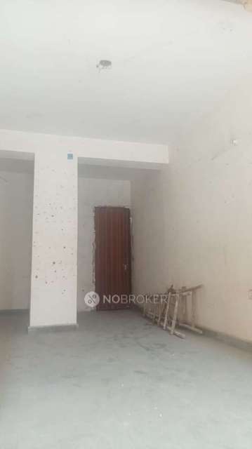 Shop in Defence Enclave, Noida for sale 