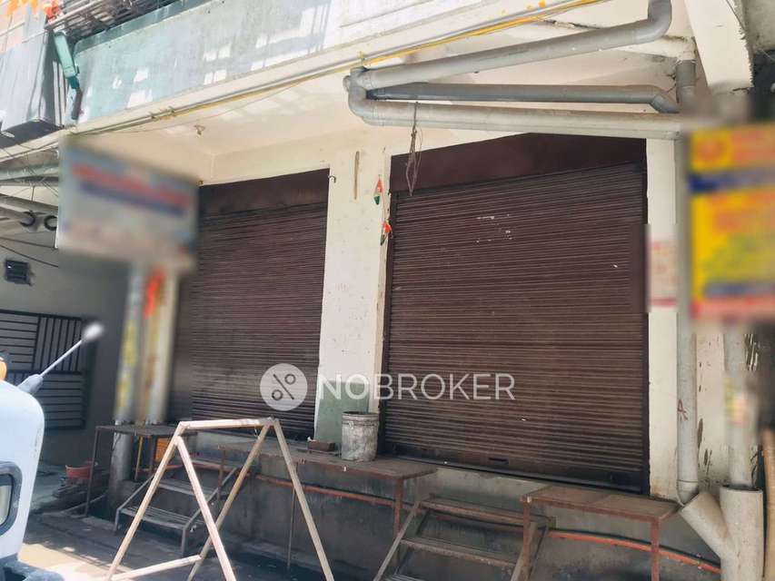 Shop in Defence Enclave, Noida for sale 
