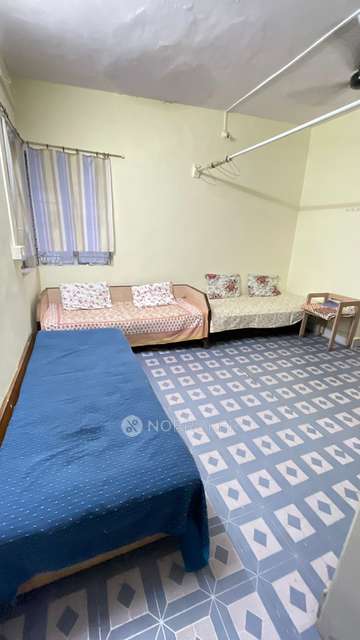 1 RK Flat In Ram Niwas Dadar West for Rent  In Dadar West