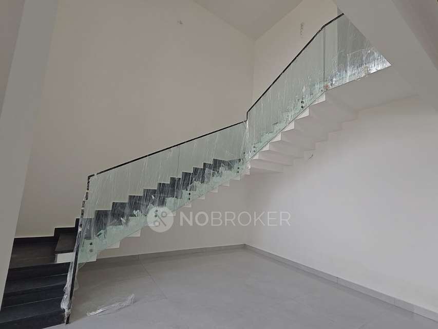 4+ BHK Flat In Halmark Duplex For Sale  In Kokapet