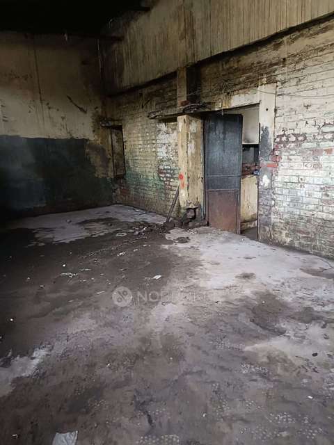 Godown/Warehouse in Pavi Sadakpur, Delhi for Rent 
