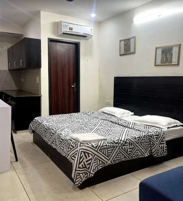 PG for Girls in Dlf Phase 1