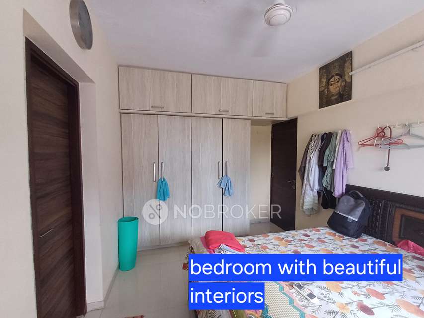 2 BHK Flat In Romell Peyton Place, Santacruz East For Sale  In Peyton Palace