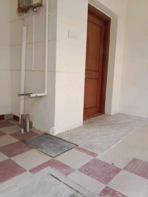 2 BHK Flat In Sb For Sale  In Thoraipakkam