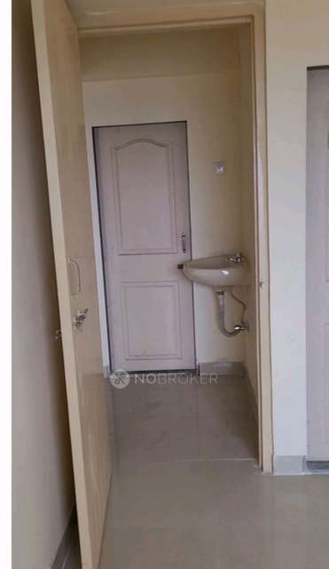 2 BHK Flat In Swapnpurti Chs. For Sale  In Balkum, Majiwada