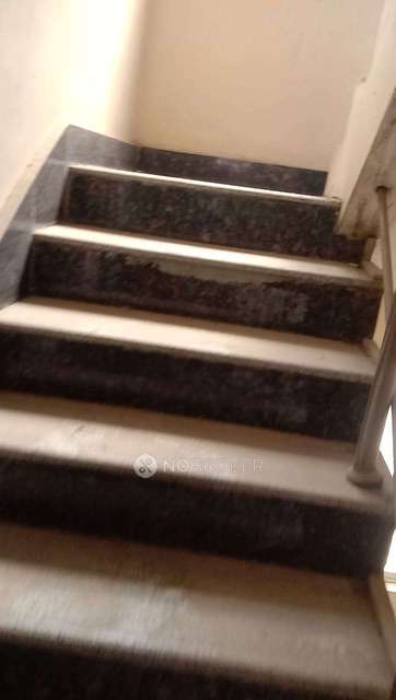 4 BHK Flat In Sandalone Building For Sale  In Yellamma Banda,