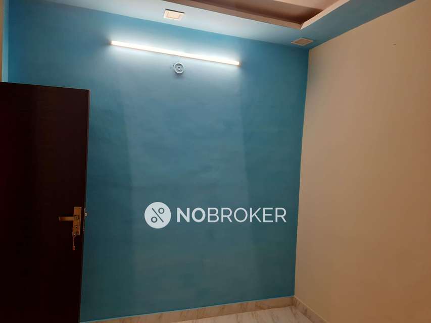 2 BHK Flat In Standalone Building  For Sale  In Rohini