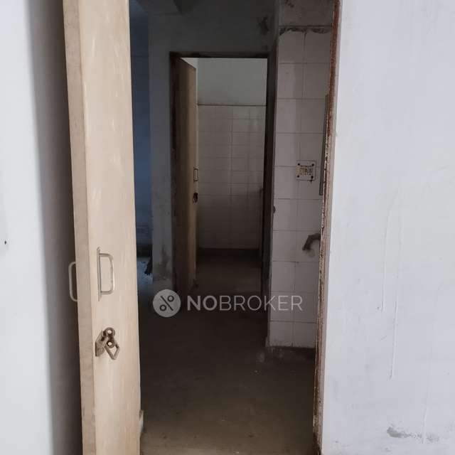 1 BHK Flat In Dda Flats Pocket D Loknayak Puram For Sale  In  Bakkarwala, New Delhi