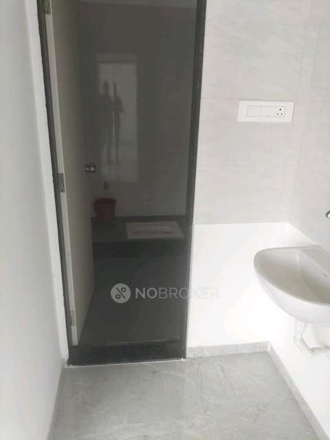 2 BHK Flat In Swastik Twin Tower for Rent  In Charholi Budruk