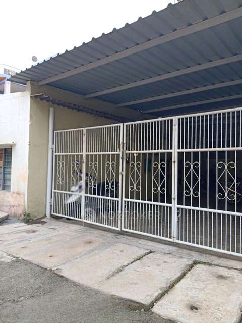 1 BHK Flat In Standalone Building   for Rent  In Koramangala