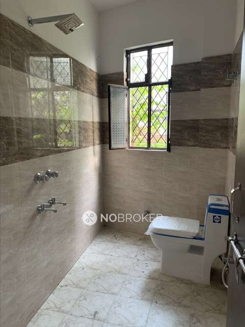 PG for Girls in Sarai Jullena