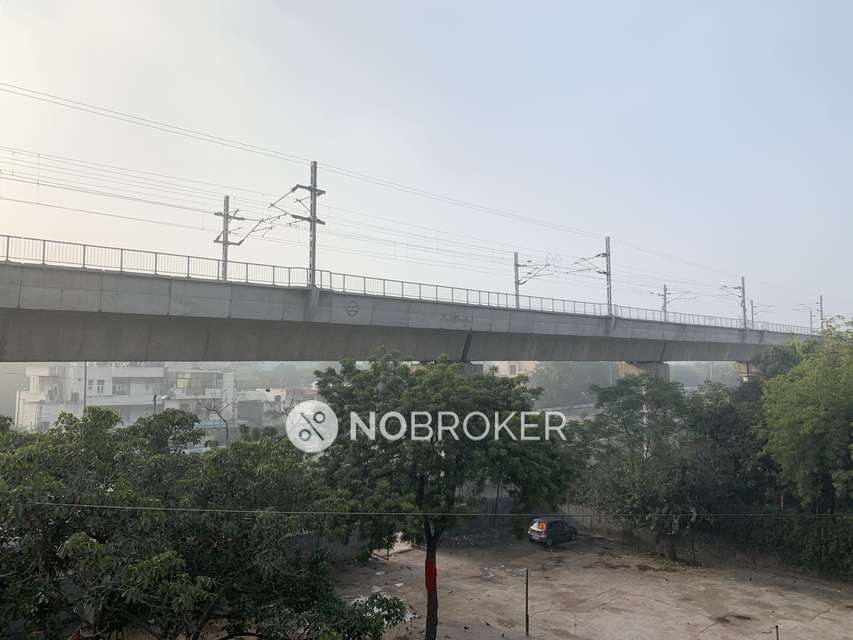 PG for Girls in Sarai Jullena