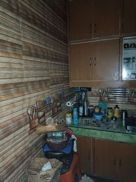 2 BHK Flat In Shree Ganesh Apartment For Sale  In Dilshad Garden