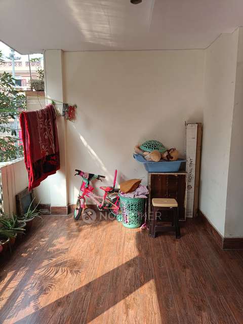 2 BHK Flat In Shree Ganesh Apartment For Sale  In Dilshad Garden