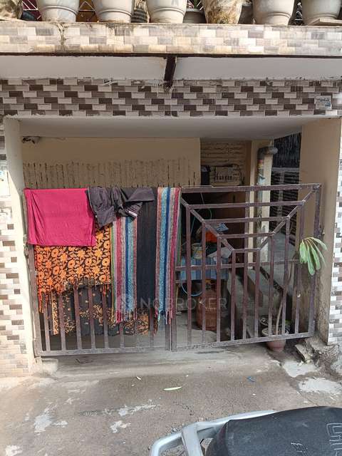 2 BHK Flat In Shree Ganesh Apartment For Sale  In Dilshad Garden