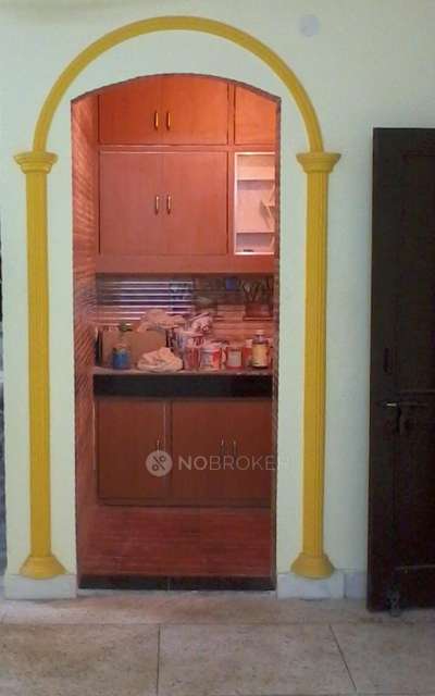 2 BHK Flat In Shree Ganesh Apartment For Sale  In Dilshad Garden