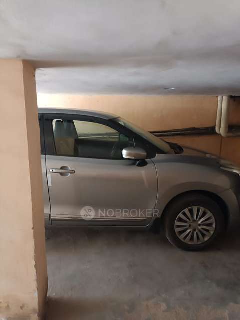 2 BHK Flat In Shree Ganesh Apartment For Sale  In Dilshad Garden