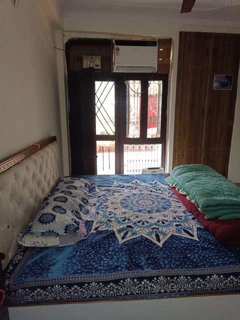 2 BHK Flat In Shree Ganesh Apartment For Sale  In Dilshad Garden