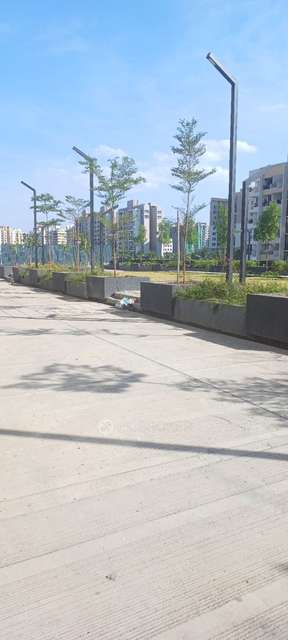 4+ BHK Flat In Paranjape Broadway for Rent  In Hinjawadi