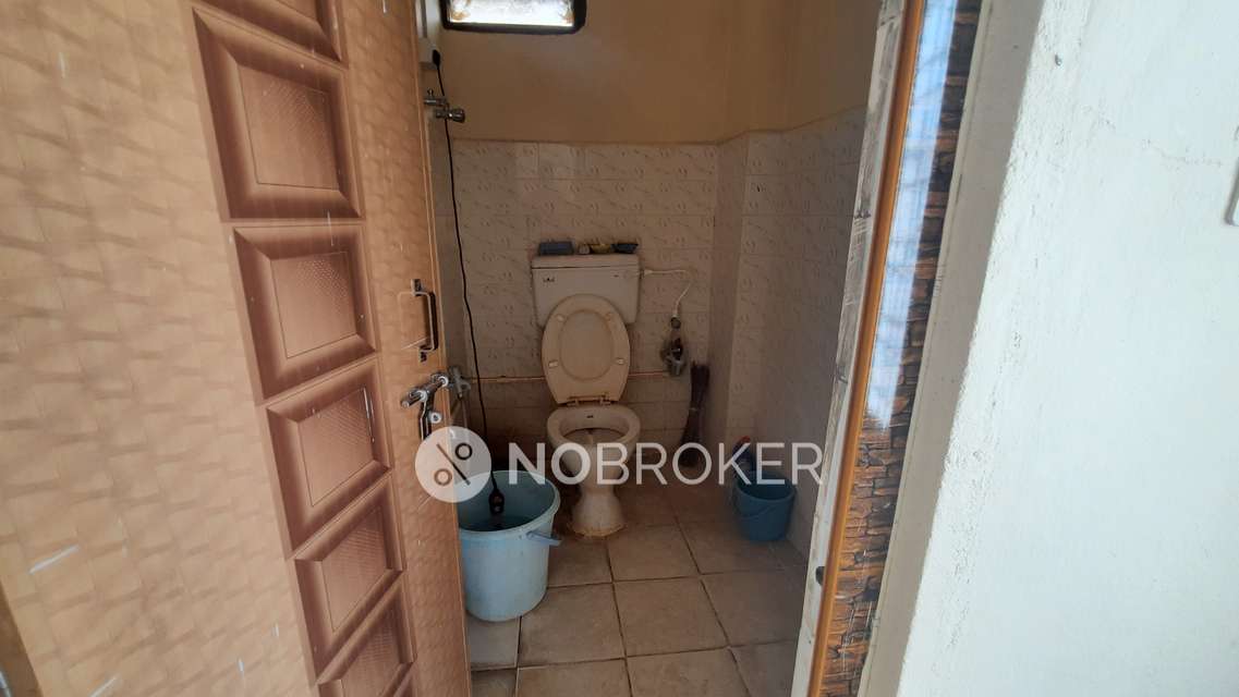 2 BHK Flat In Chhabra Lake View Apartment For Sale  In Somajiguda