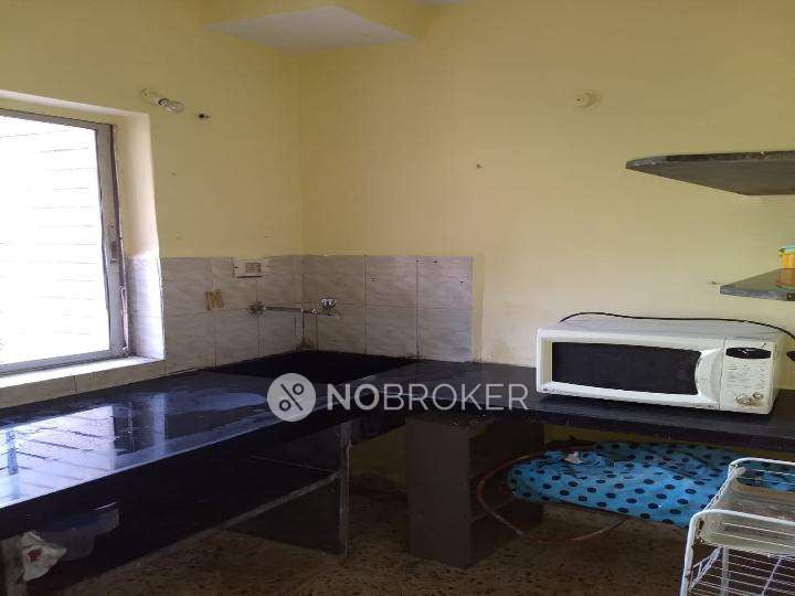 2 BHK Flat In Sai Nidhi Cooperative Housing Society For Sale  In Chembur East