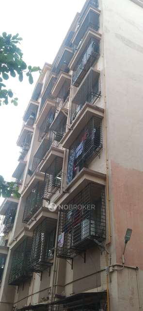 2 BHK Flat In Sai Nidhi Cooperative Housing Society For Sale  In Chembur East