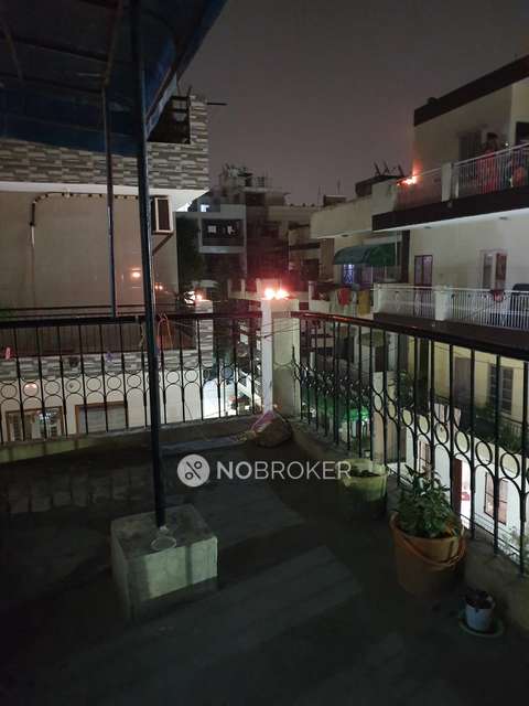 2 BHK Flat In Dda Flats For Sale  In Pitampura