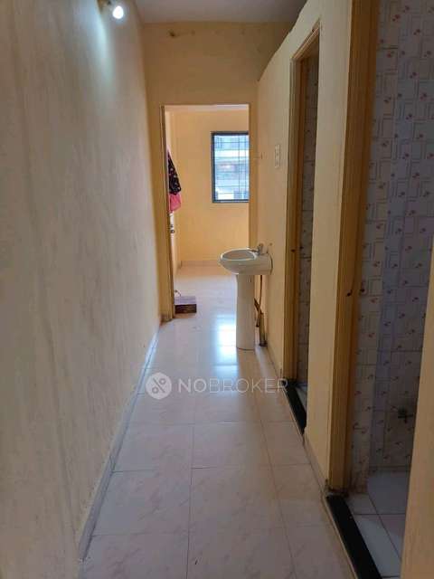 1 BHK Flat In 284,shree Apartment  for Rent  In 284 Shree Apartments, Opp Central Bank, Gandhinagar, Mangalwar Peth, Kasba Peth, Pune, Maharashtra 411011, India