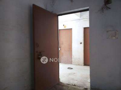 1 RK Flat In Madhuban Bapudham For Sale  In Sadarpur