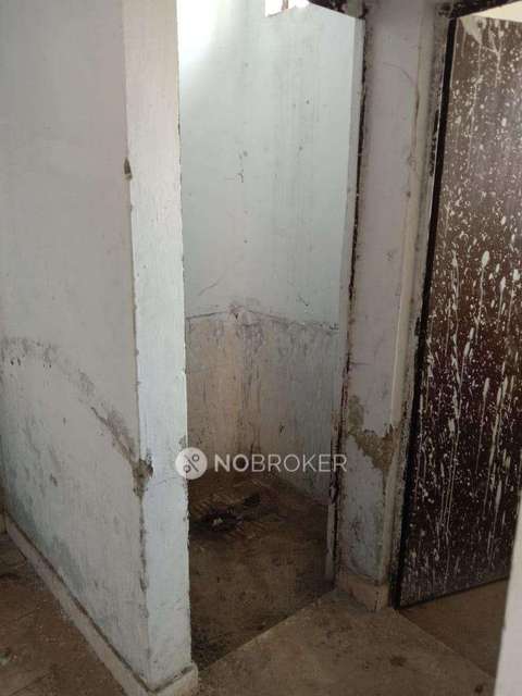 1 RK Flat In Madhuban Bapudham For Sale  In Sadarpur