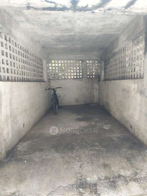 2 BHK Flat In Sorabji Apartment, Vile Parle West For Sale  In Vile Parle West