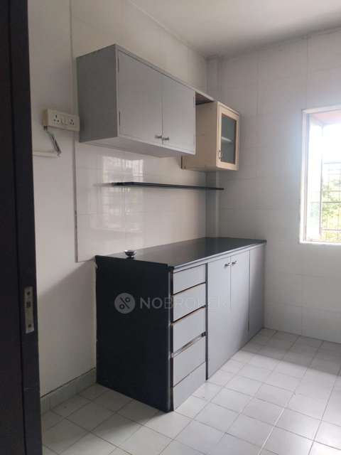 2 BHK Flat In Sorabji Apartment, Vile Parle West For Sale  In Vile Parle West