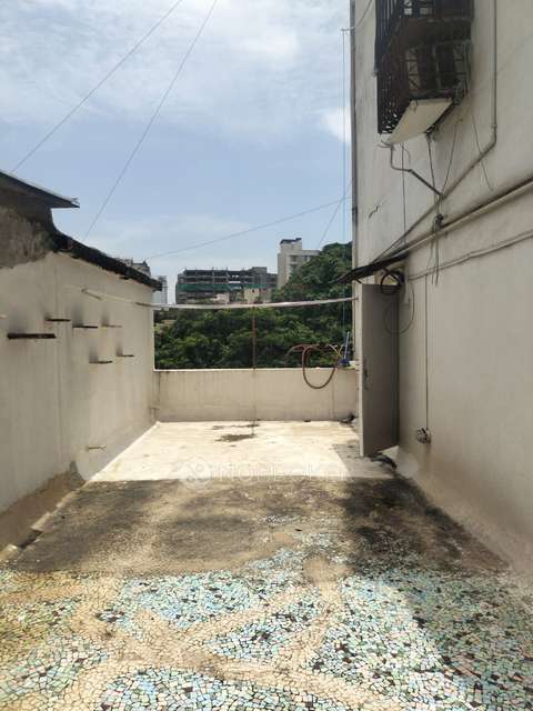 2 BHK Flat In Sorabji Apartment, Vile Parle West For Sale  In Vile Parle West