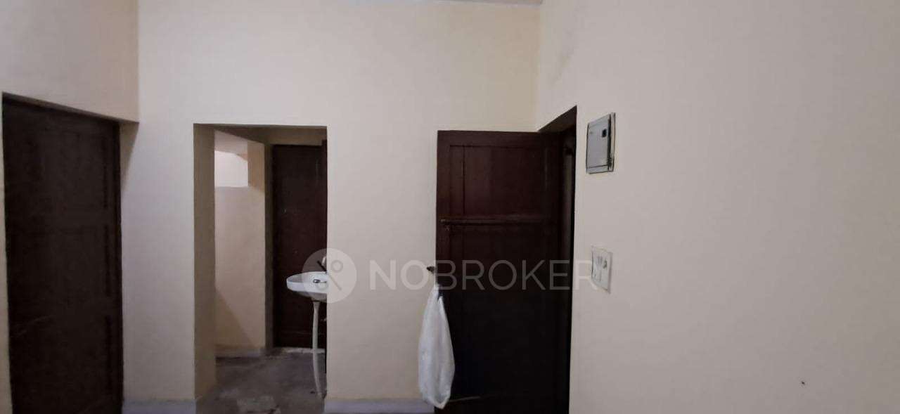 1 BHK Flat For Sale  In Sarai Kale Khan