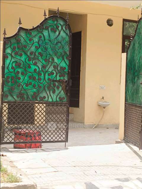 1 BHK House for Rent  In Sector 39