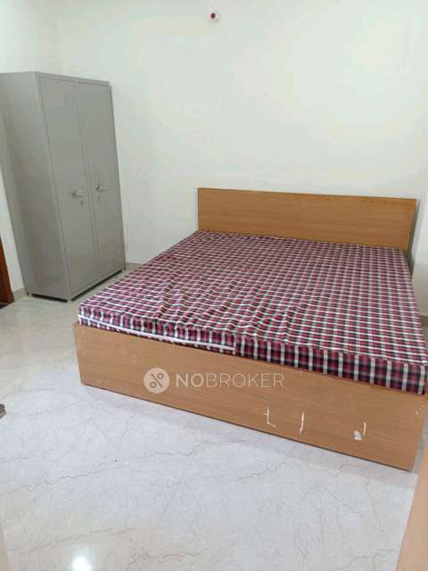 1 BHK Flat In Sb for Rent  In Sector 33