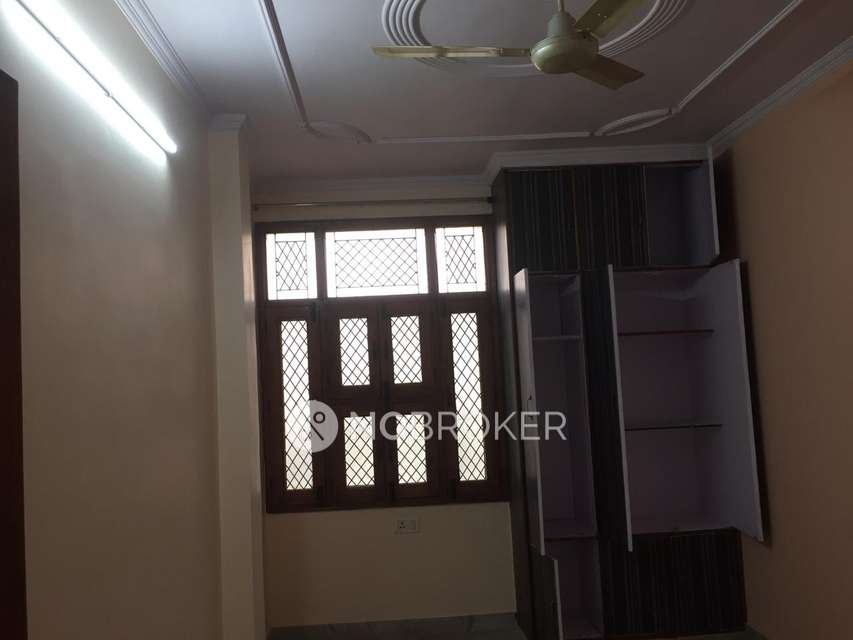 3 BHK Flat In Ashiyana Apartments For Sale  In Rohini